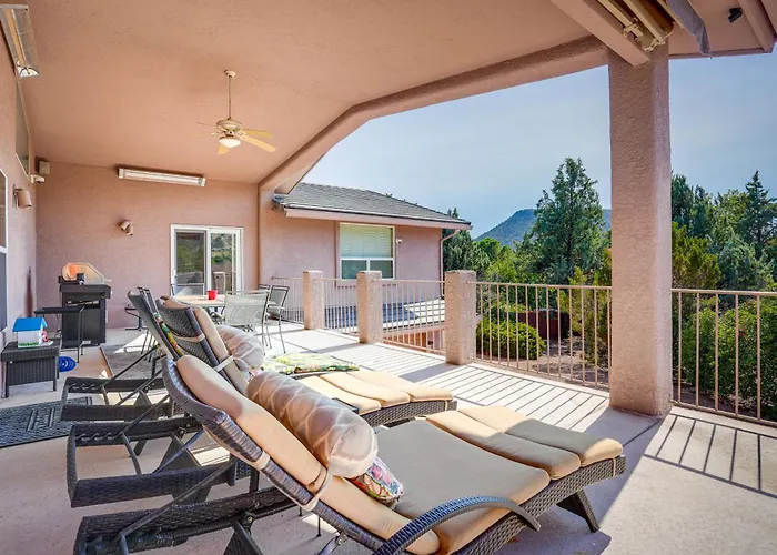 Covered Deck & Red Rock Views: In *